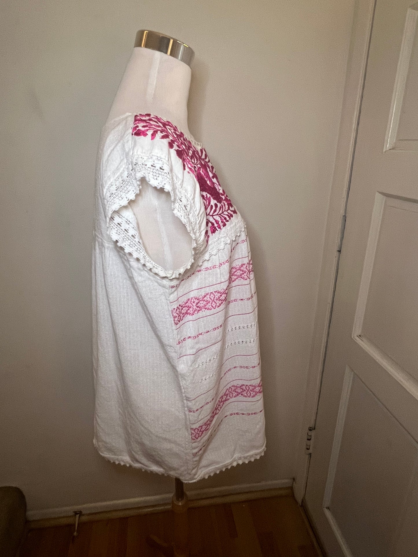 Vintage Mexican Floral Cotton Blouse in White and Pink
