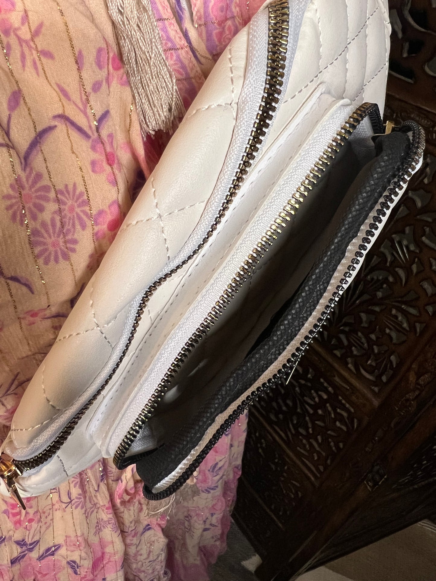 SAMPLE - The Amber Bag in White