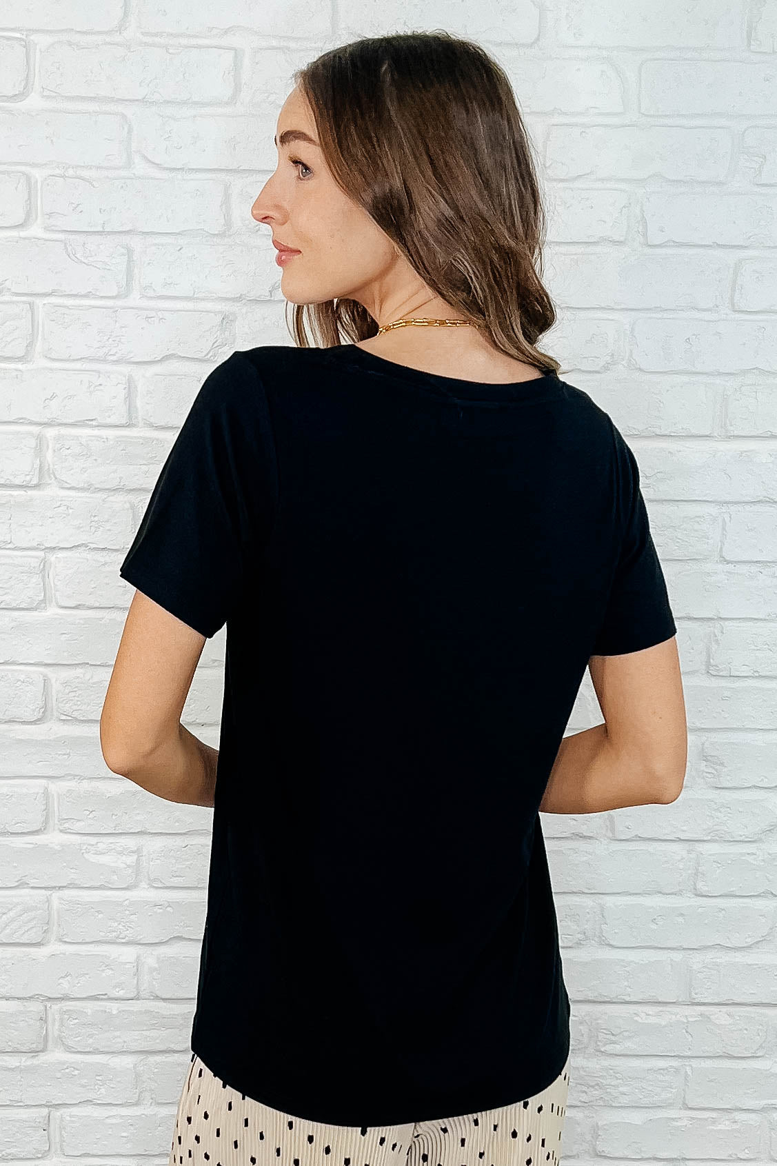 Every Outfit Basic V-Neck Top in Black