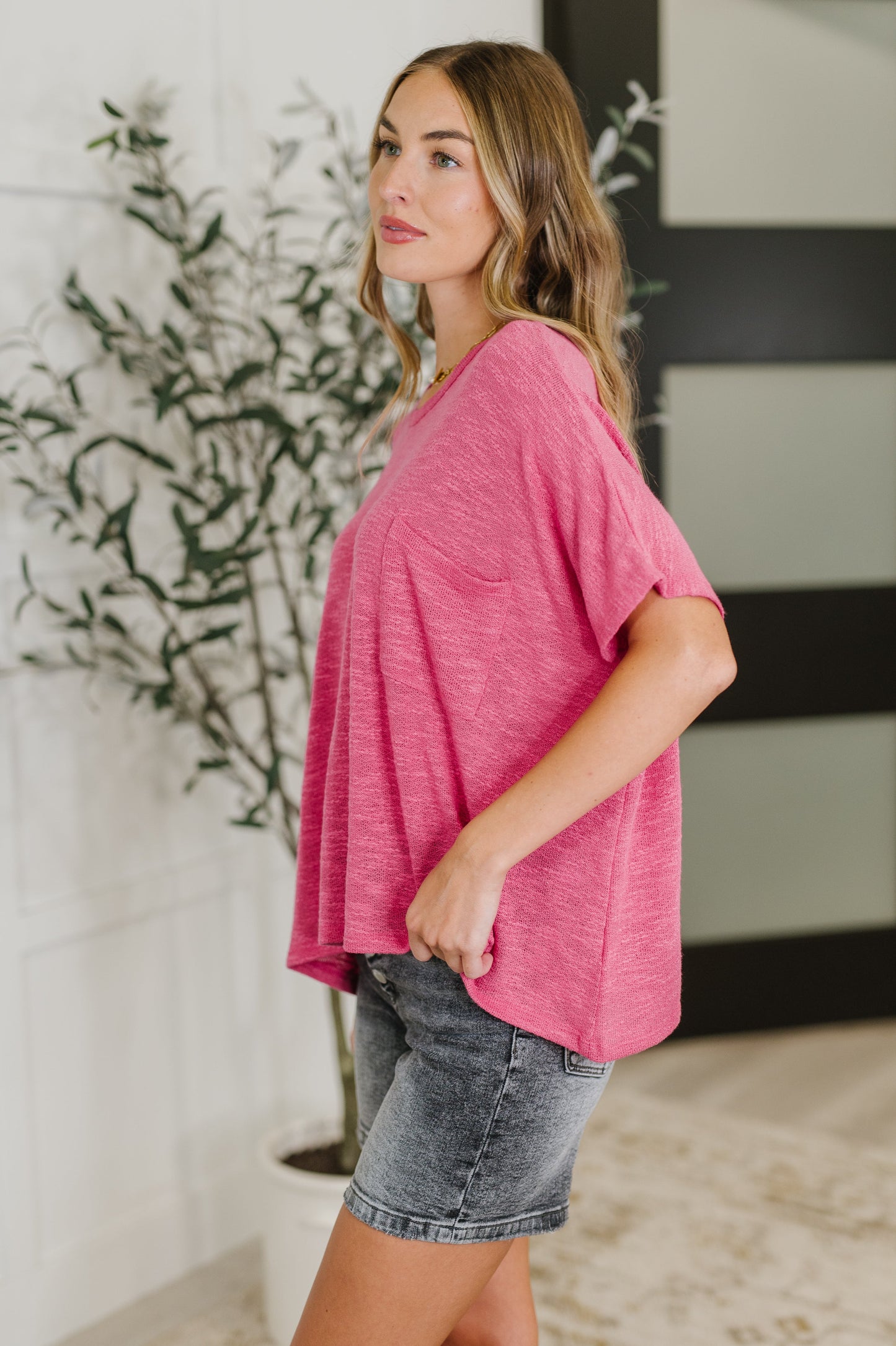 Kenny Tee in Hot Pink