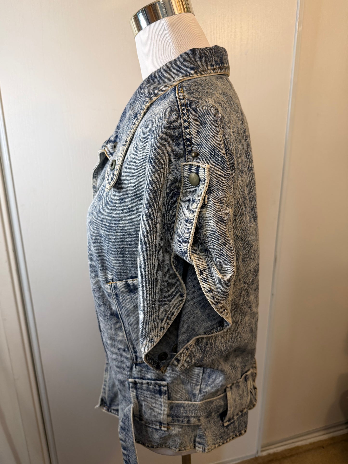 Amber Moon Revival: 100% Cotton Acid Washed Denim Belted Shirt Jacket
