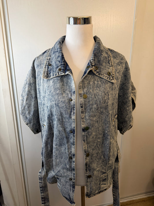 Amber Moon Revival: 100% Cotton Acid Washed Denim Belted Shirt Jacket