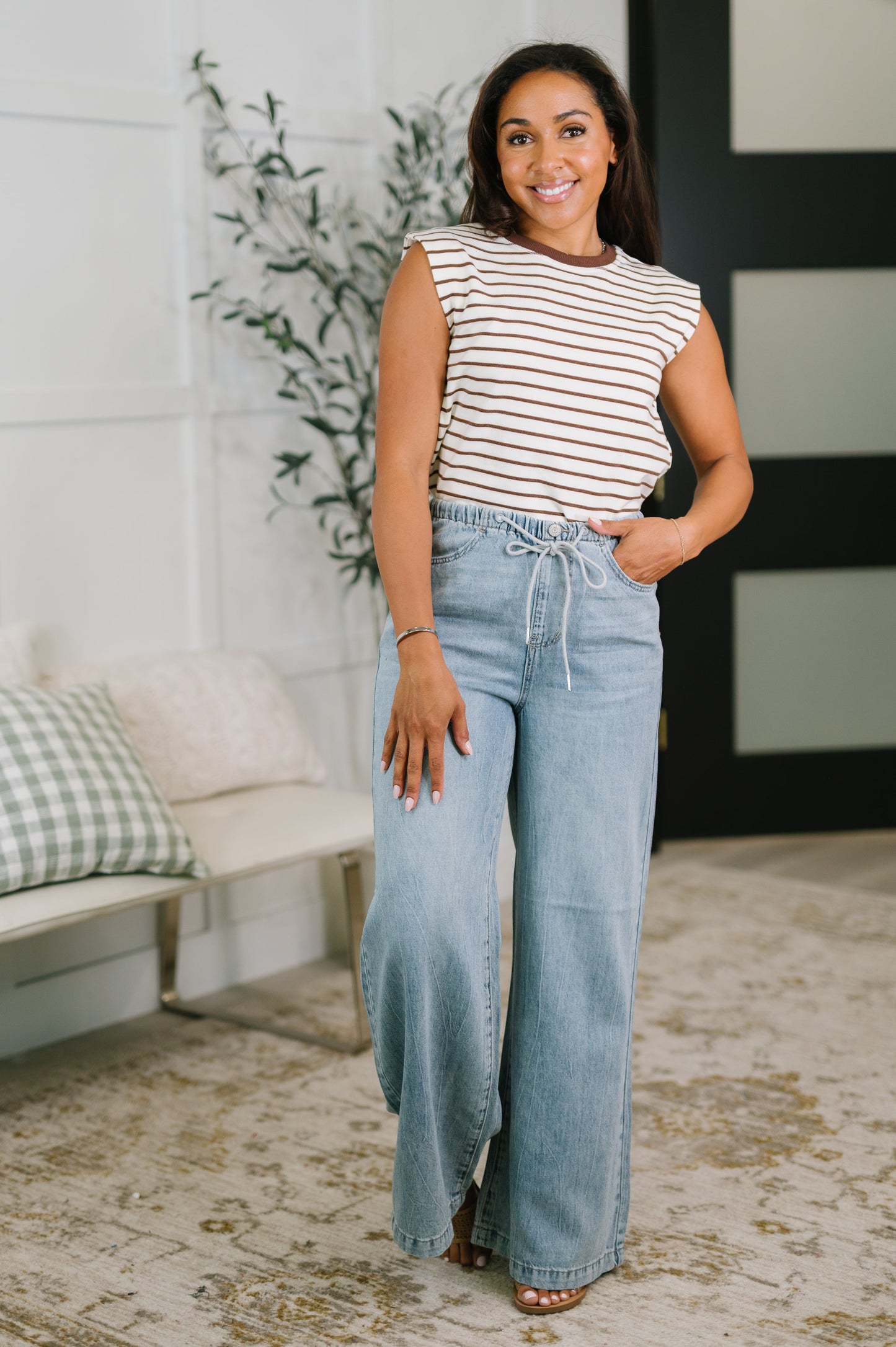 Striped Muscle Tee in Brown